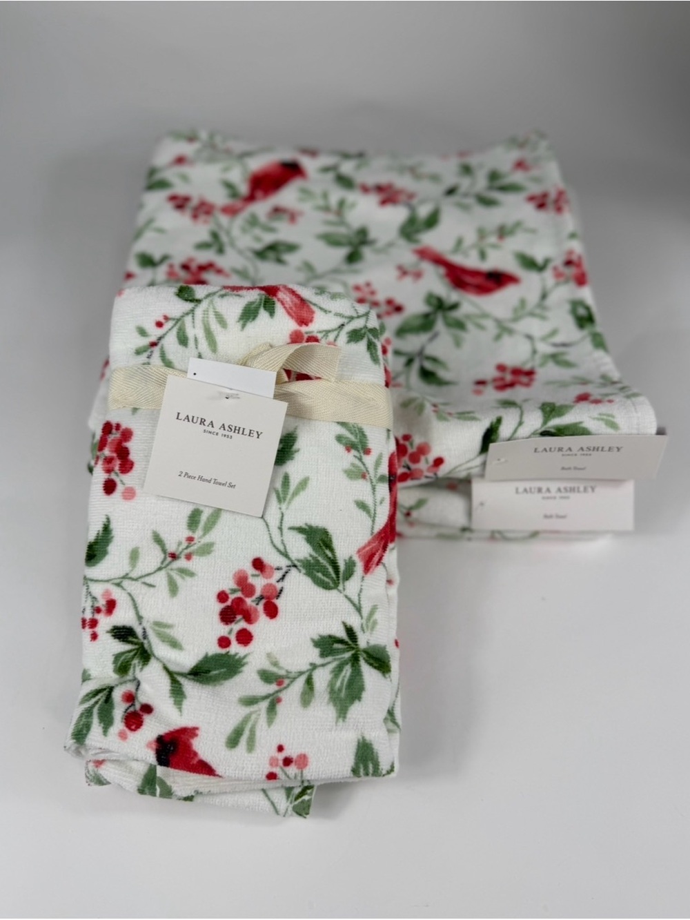 4~NWT Laura Ashley Christmas Jolly Cardinals 2 Bath & 2 Hand Towels